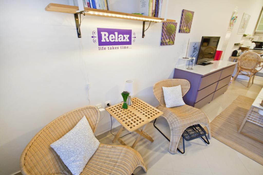 Apartma Adela *